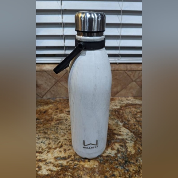 51oz Stainless Steel nsulated Thermos by Wellness - Picture 1 of 1